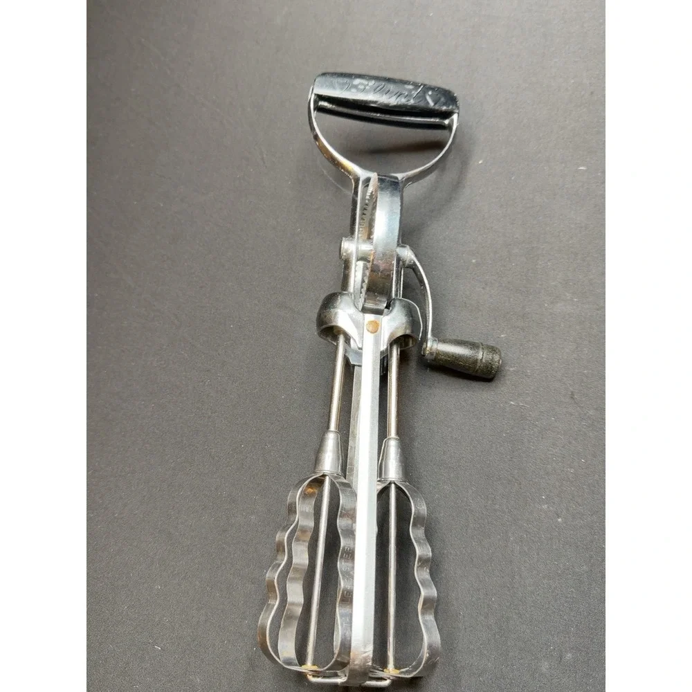 Vintage EKCO Flint BEST Hand Crank Egg Beater Manual Mixer Black Handle